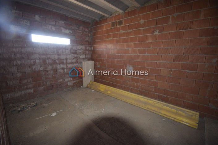 Image No.8-2 Bed Country House for sale