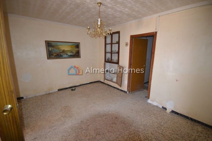 Image No.6-5 Bed Country House for sale