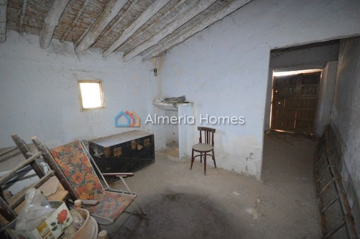 Image No.9-5 Bed Country House for sale