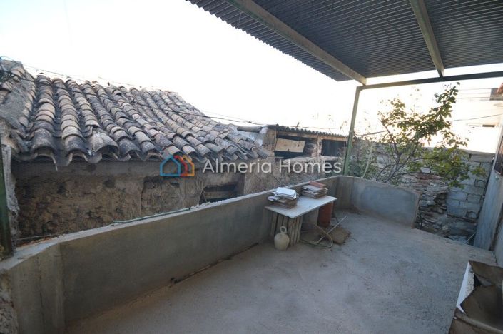 Image No.12-3 Bed Townhouse for sale