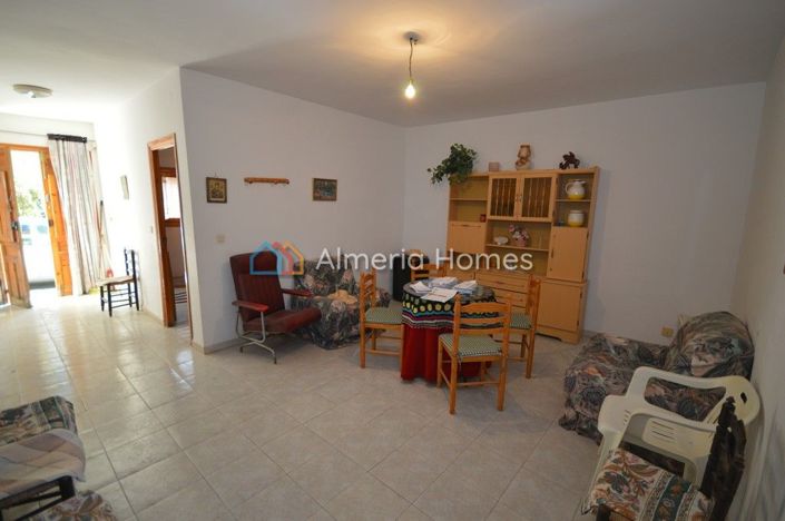 Image No.7-3 Bed Townhouse for sale