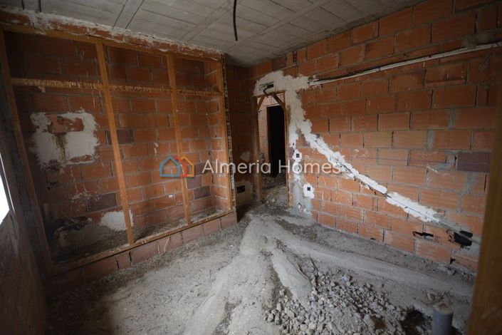 Image No.12-4 Bed Villa for sale