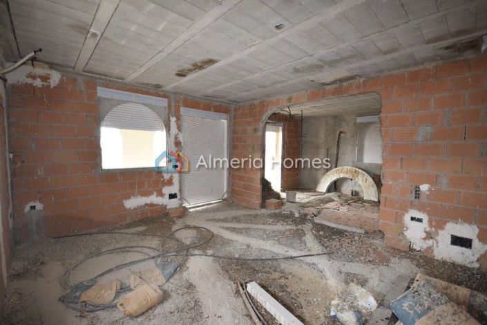 Image No.8-4 Bed Villa for sale