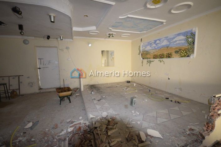 Image No.11-5 Bed Country House for sale