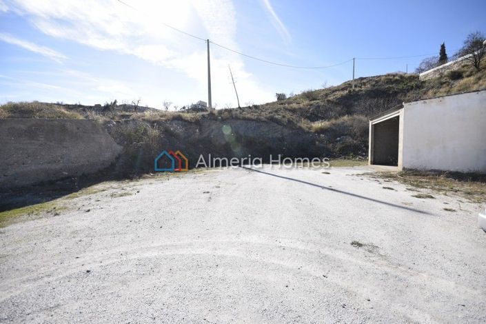 Image No.3-5 Bed Country House for sale