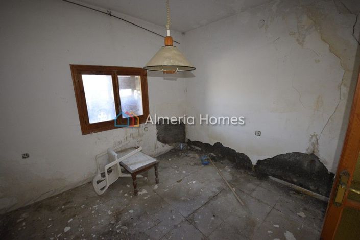 Image No.5-5 Bed Country House for sale