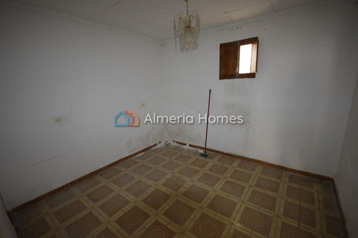 Image No.6-5 Bed Country House for sale