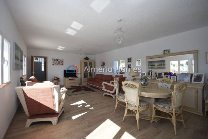 Image No.11-3 Bed Villa for sale