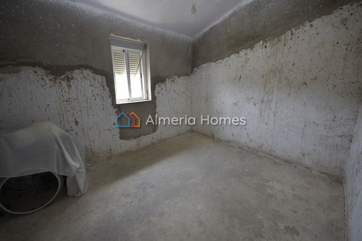 Image No.16-6 Bed Country House for sale