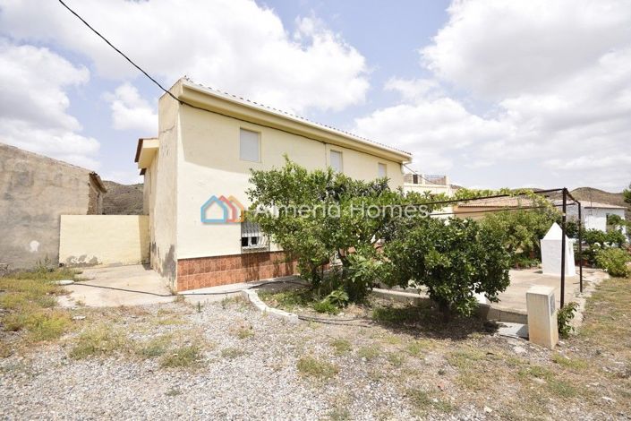 Image No.2-6 Bed Country House for sale