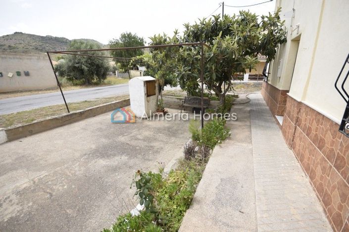 Image No.3-6 Bed Country House for sale