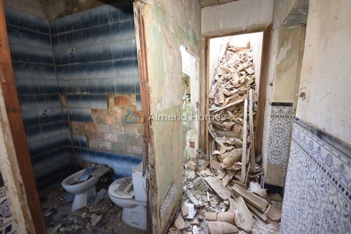 Image No.27-5 Bed Country House for sale