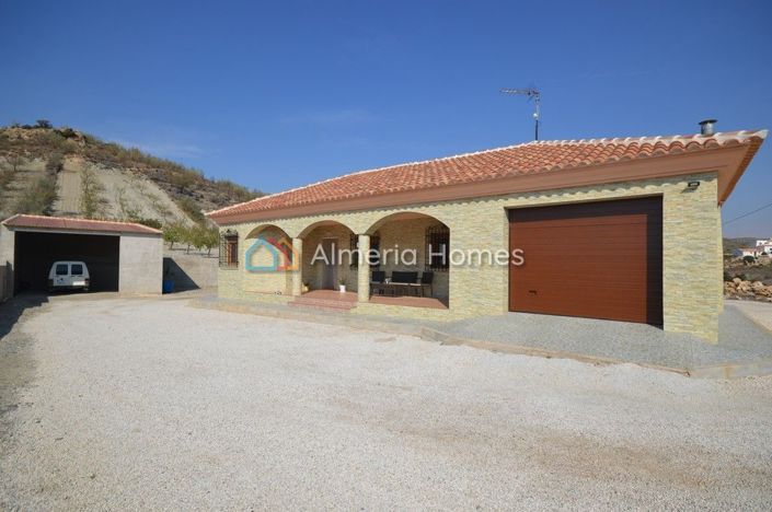 Image No.2-3 Bed Villa for sale