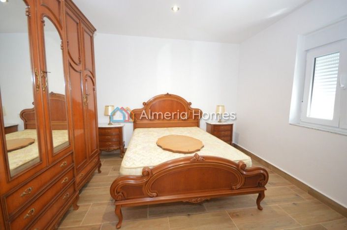 Image No.9-4 Bed Townhouse for sale