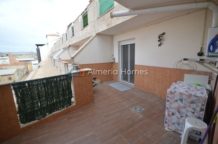 Image No.1-4 Bed Apartment for sale