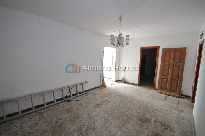 Image No.6-4 Bed Village House for sale