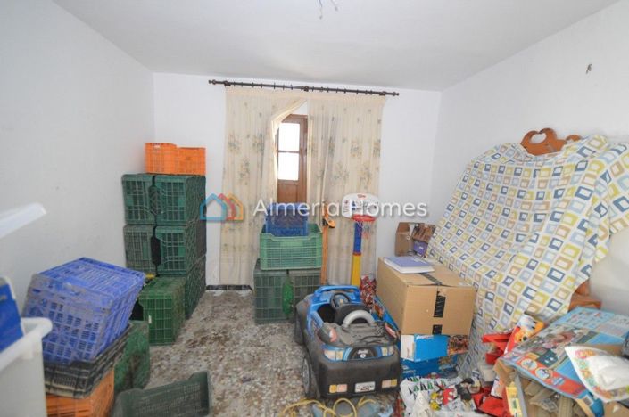 Image No.7-4 Bed Village House for sale