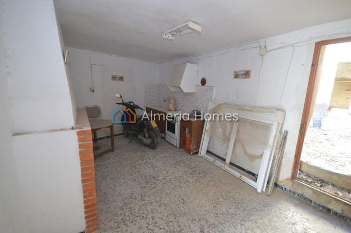 Image No.8-4 Bed Village House for sale