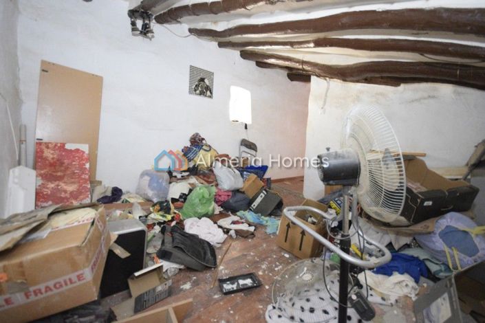 Image No.13-4 Bed Country House for sale