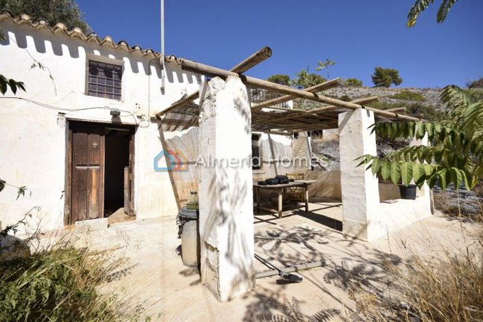 Image No.7-4 Bed Country House for sale