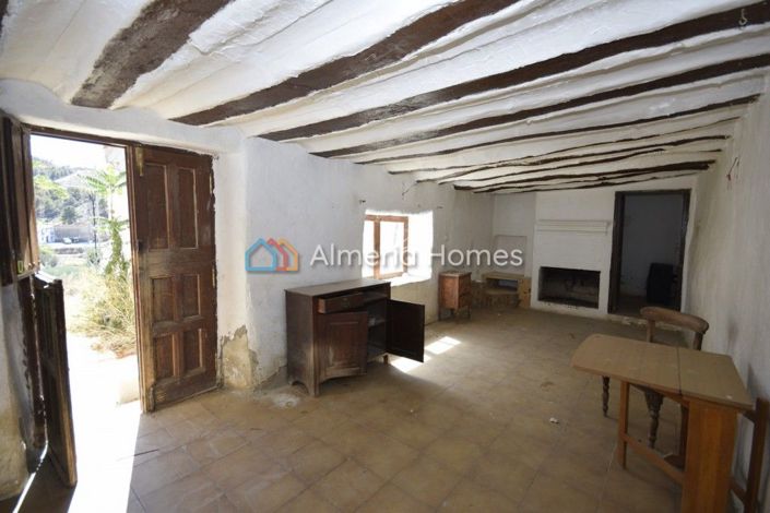 Image No.9-4 Bed Country House for sale