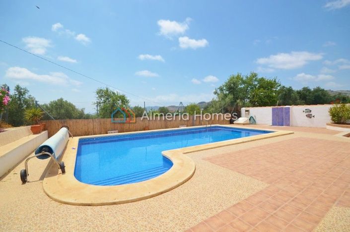 Image No.6-4 Bed Villa for sale