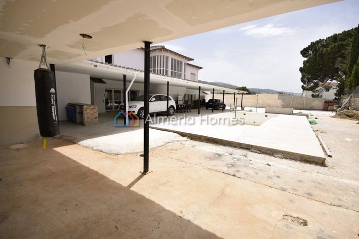 Image No.18-4 Bed Villa for sale