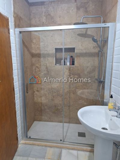 Image No.10-4 Bed Townhouse for sale