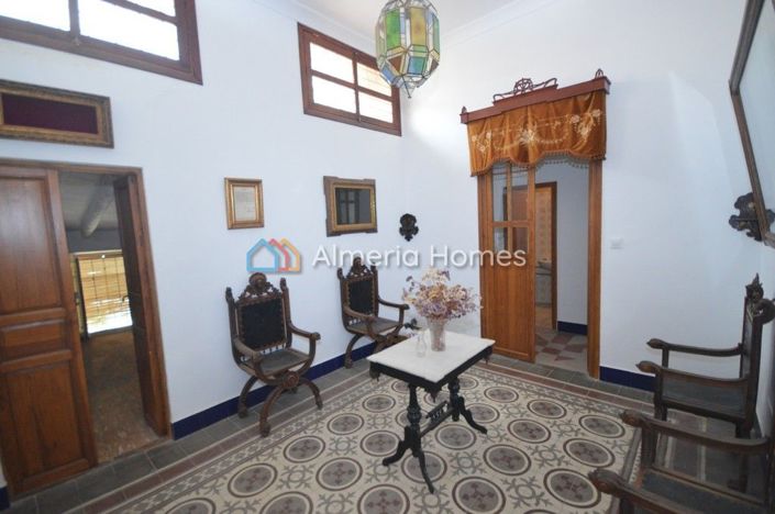 Image No.7-4 Bed Townhouse for sale