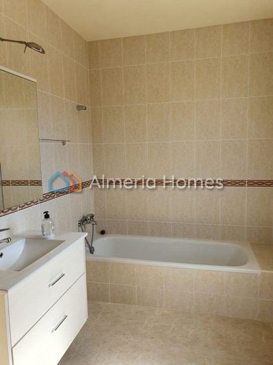 Image No.10-4 Bed Villa for sale