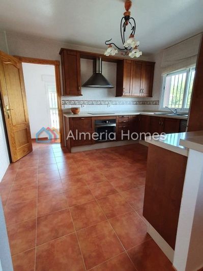 Image No.4-4 Bed Villa for sale