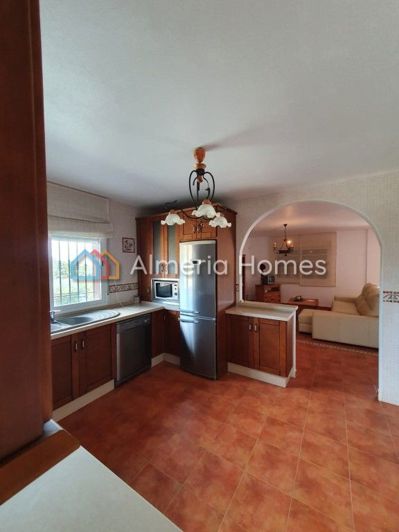 Image No.5-4 Bed Villa for sale