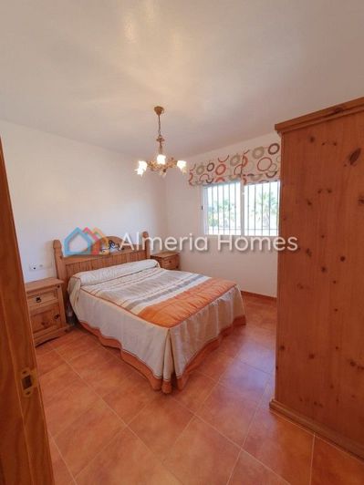 Image No.8-4 Bed Villa for sale