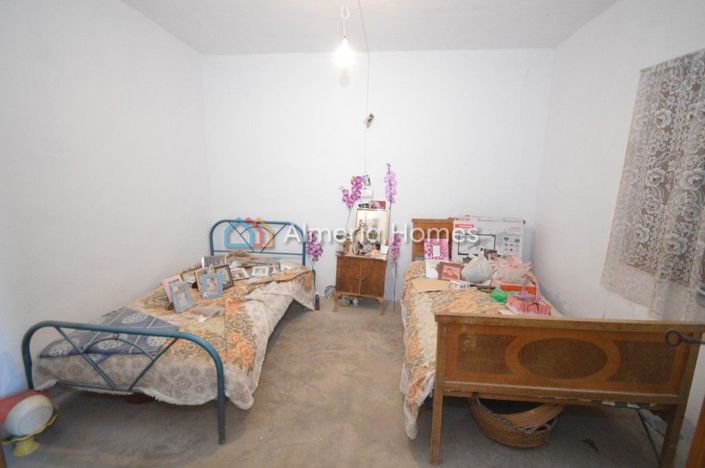 Image No.4-4 Bed Country House for sale