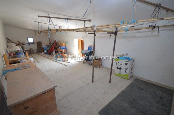 Image No.12-5 Bed Country House for sale