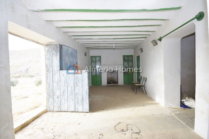 Image No.8-5 Bed Country House for sale