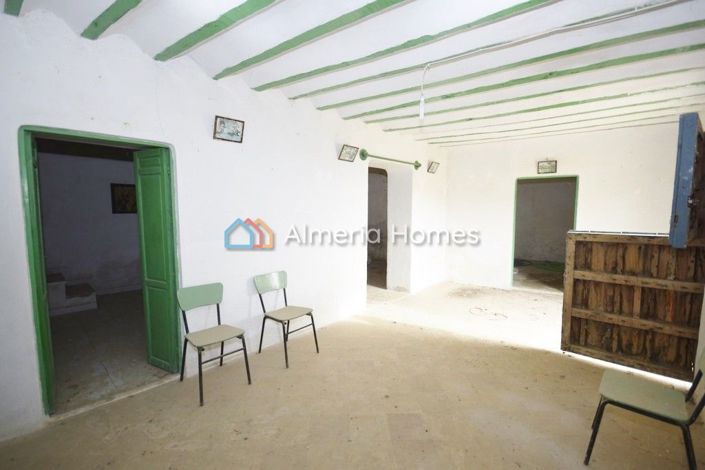 Image No.9-5 Bed Country House for sale