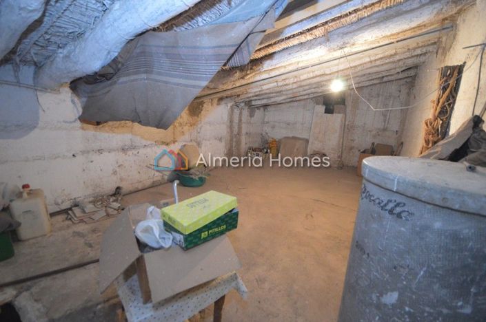 Image No.10-5 Bed Country House for sale