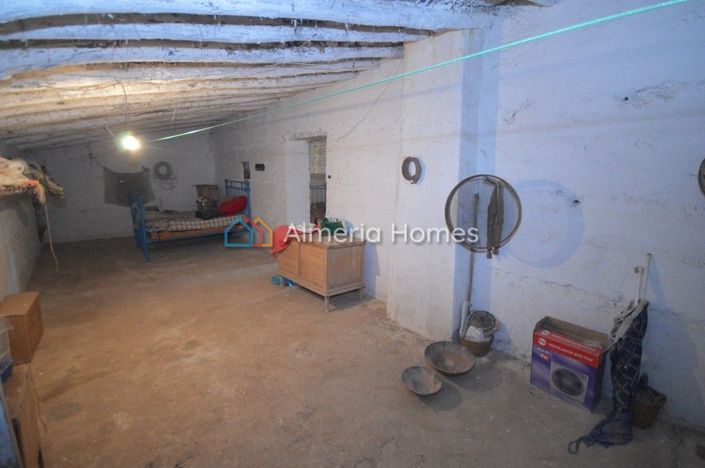 Image No.11-5 Bed Country House for sale