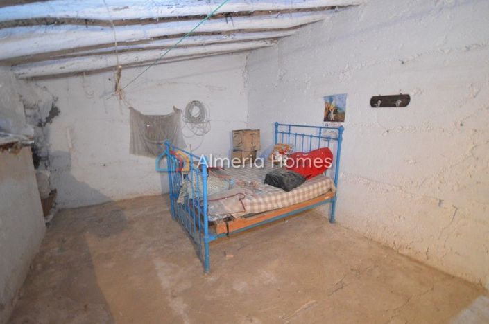 Image No.12-5 Bed Country House for sale