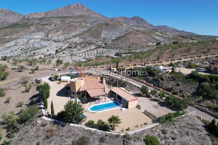Image No.1-3 Bed Villa for sale