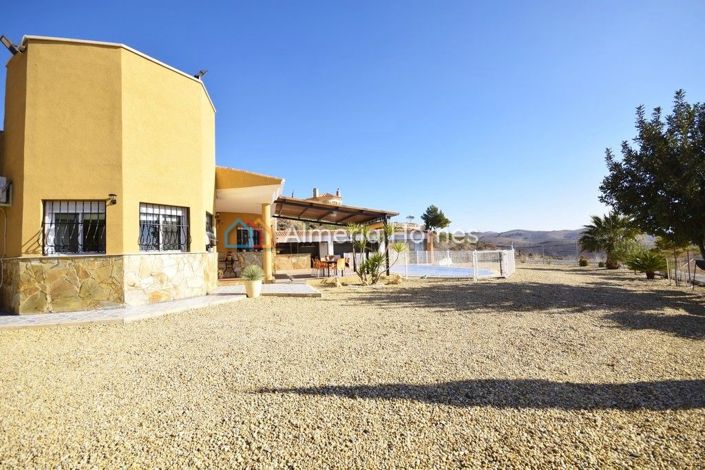 Image No.19-3 Bed Villa for sale