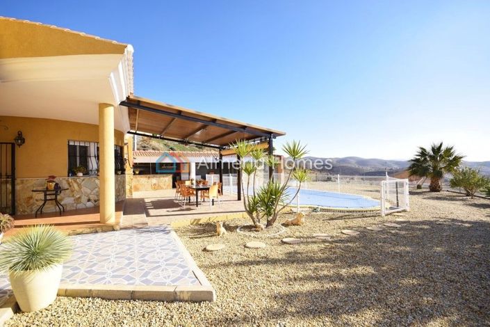 Image No.6-3 Bed Villa for sale