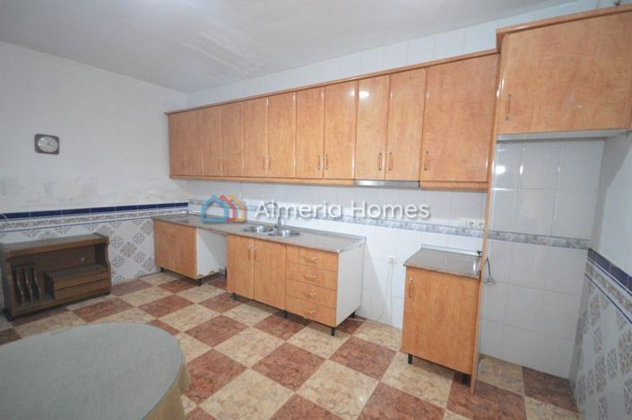 Image No.10-3 Bed Townhouse for sale