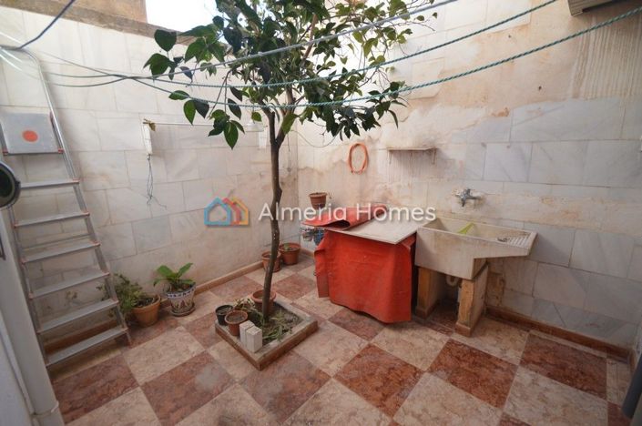 Image No.12-3 Bed Townhouse for sale