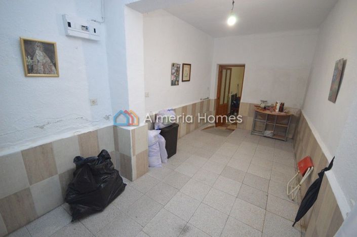 Image No.14-3 Bed Townhouse for sale