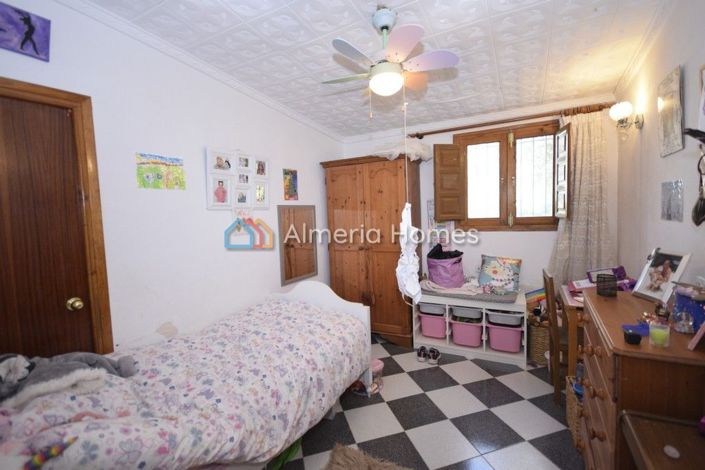 Image No.13-7 Bed Country House for sale