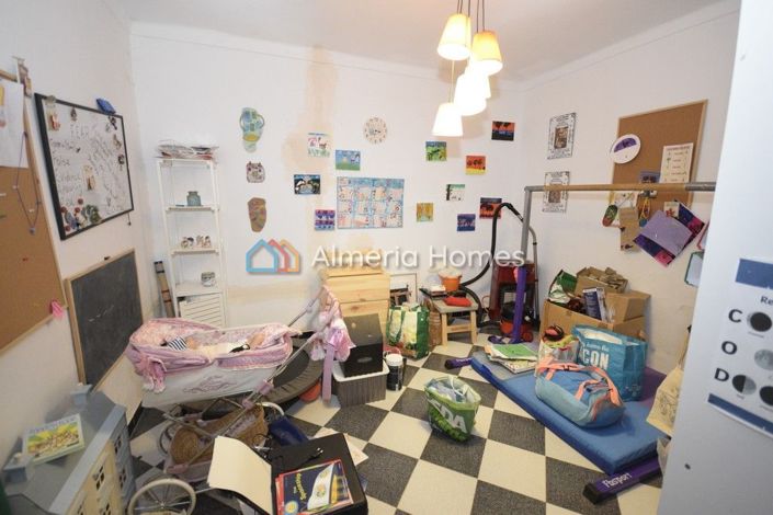 Image No.15-7 Bed Country House for sale