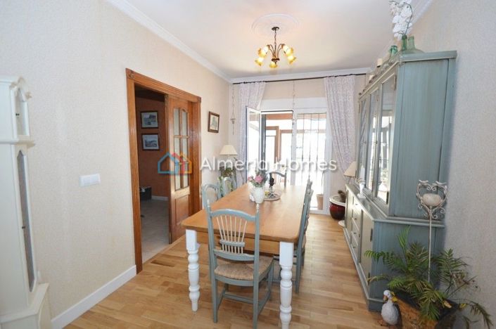 Image No.15-4 Bed Villa for sale