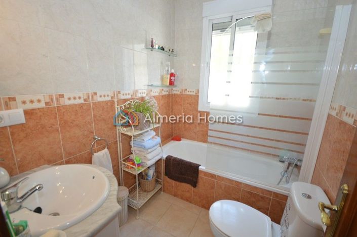 Image No.20-4 Bed Villa for sale